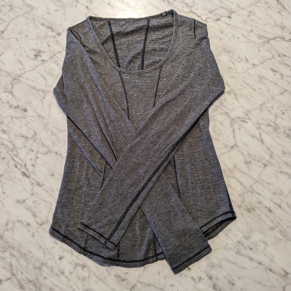 🍋Lululemon🍋 Between the Lines Long Sleeve Grey - Picture 4 of 8